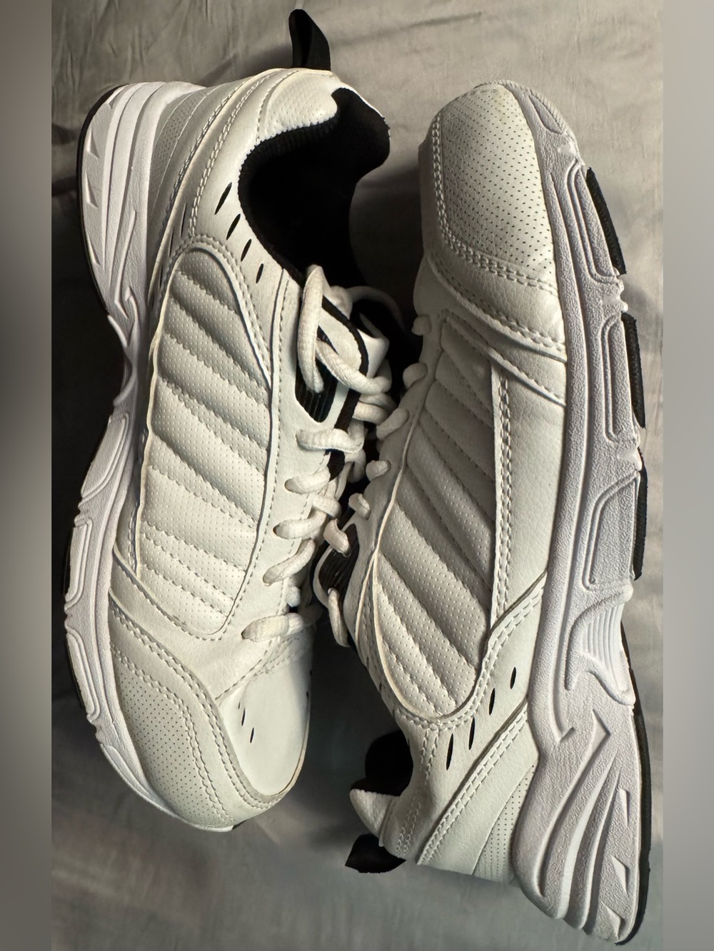 Mens White with Black Trim Shoes Athletic Works Sneakers Sz 8